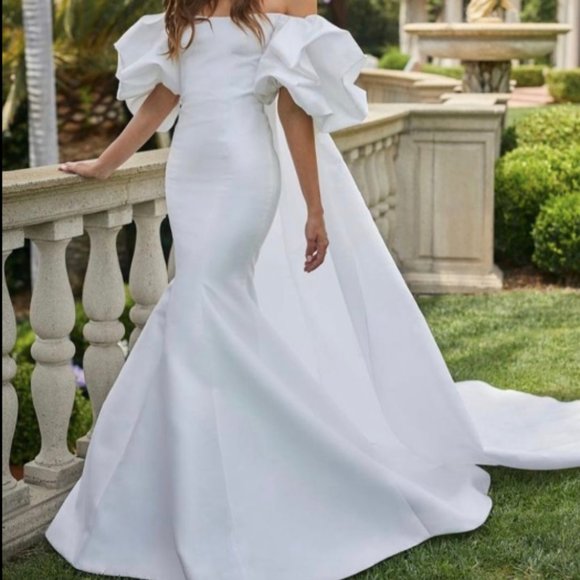 Monique Lhuillier Admire Wedding Dress - Picture 1 of 5